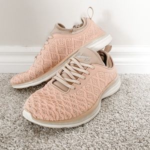 APL nude runners